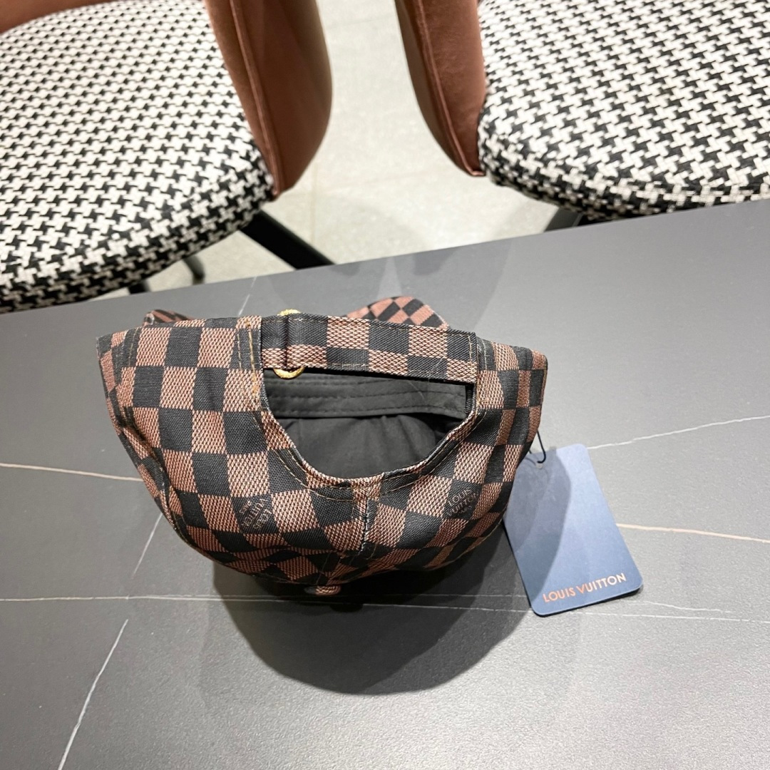  路易威登Lv 新款韩版日系潮棋盘格棒球帽户外运
动女防晒遮阳鸭舌帽男潮牌