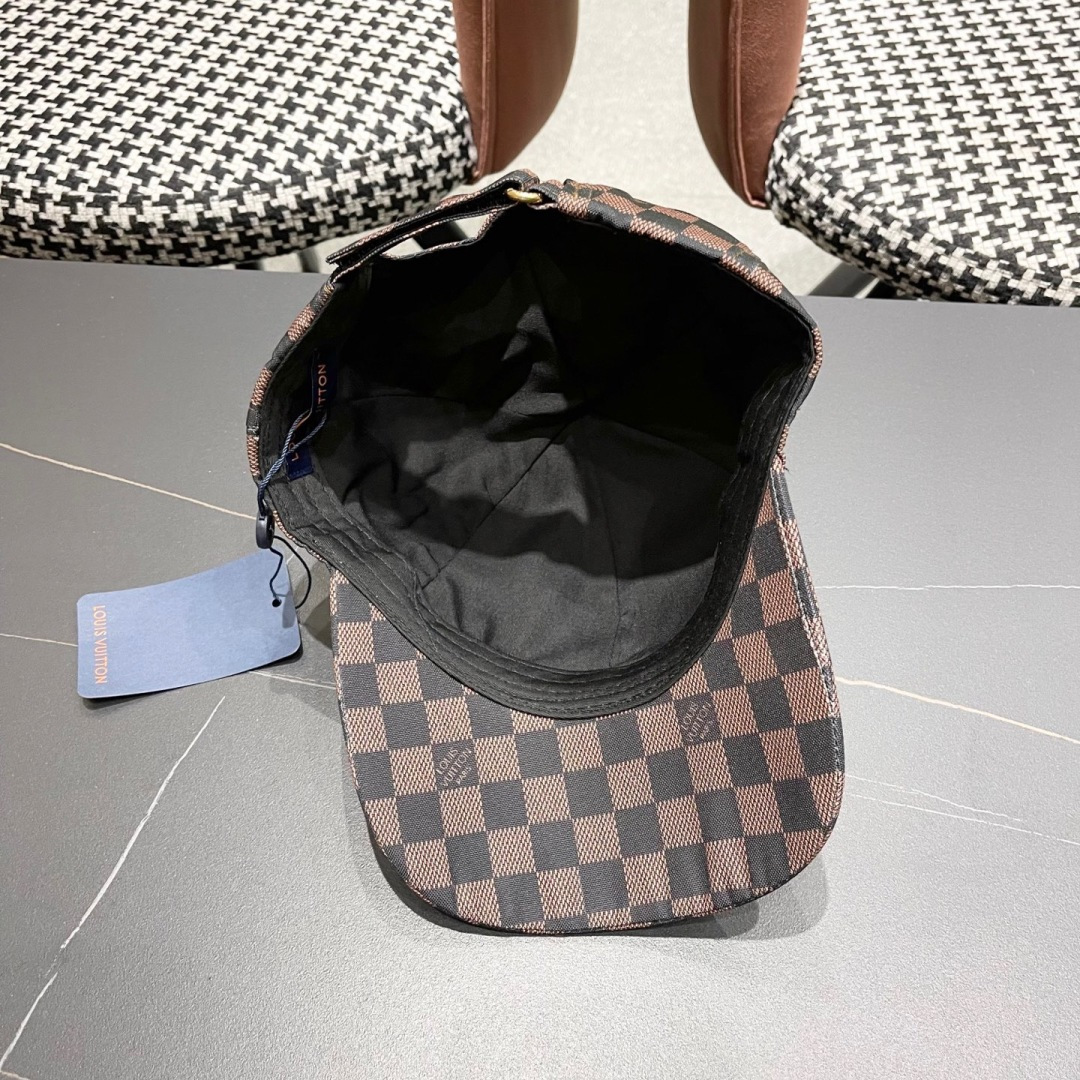  路易威登Lv 新款韩版日系潮棋盘格棒球帽户外运
动女防晒遮阳鸭舌帽男潮牌