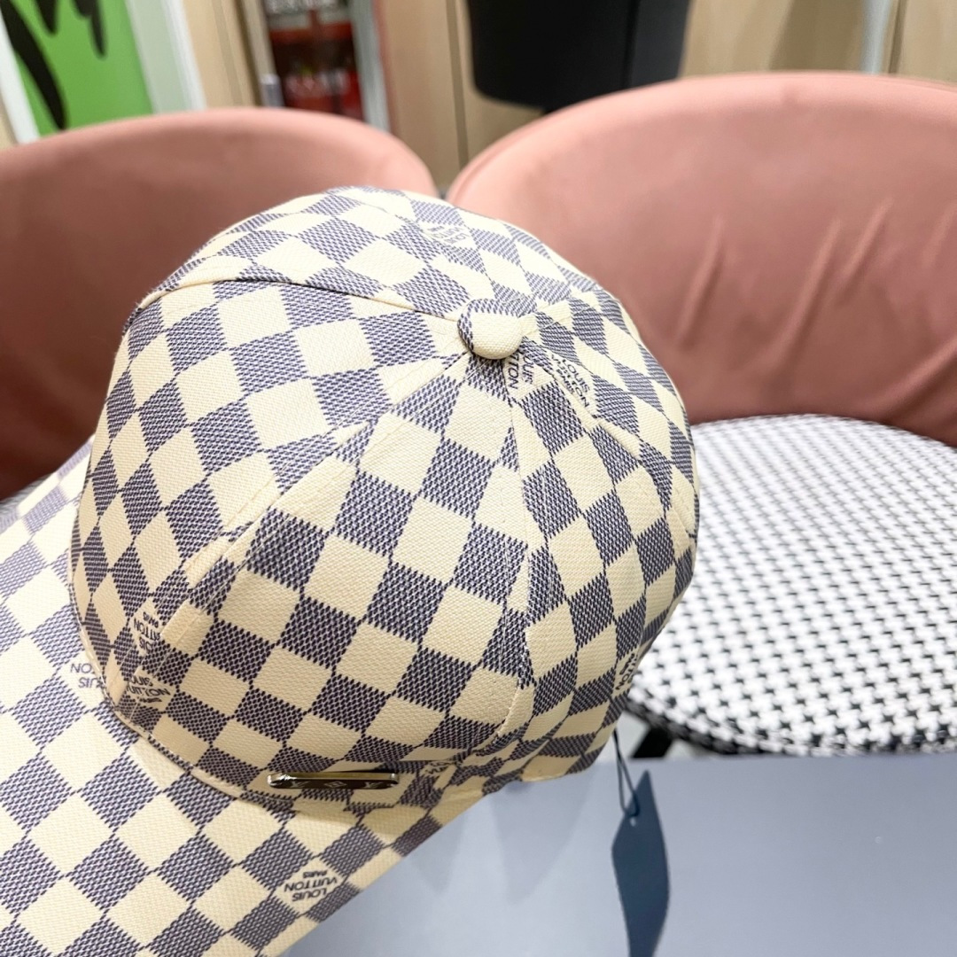  路易威登Lv 新款韩版日系潮棋盘格棒球帽户外运
动女防晒遮阳鸭舌帽男潮牌