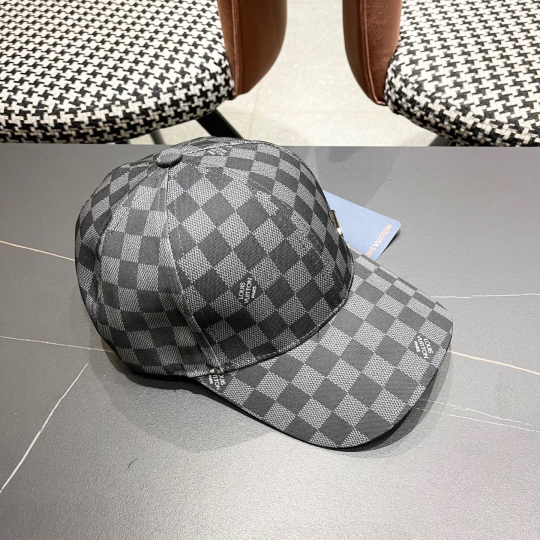  路易威登Lv 新款韩版日系潮棋盘格棒球帽户外运
动女防晒遮阳鸭舌帽男潮牌