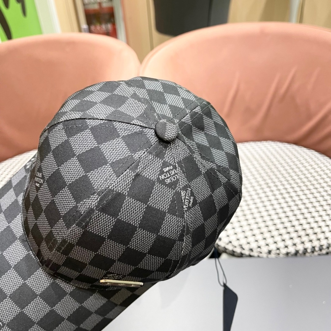  路易威登Lv 新款韩版日系潮棋盘格棒球帽户外运
动女防晒遮阳鸭舌帽男潮牌