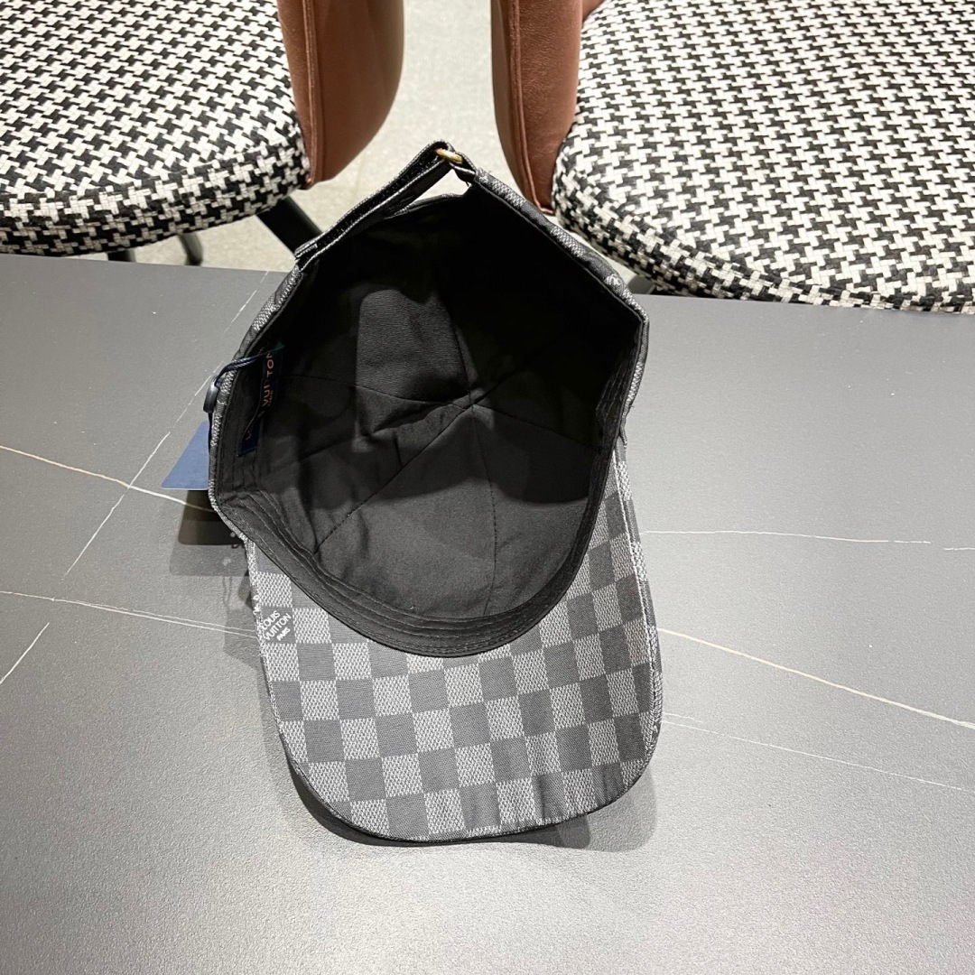  路易威登Lv 新款韩版日系潮棋盘格棒球帽户外运
动女防晒遮阳鸭舌帽男潮牌