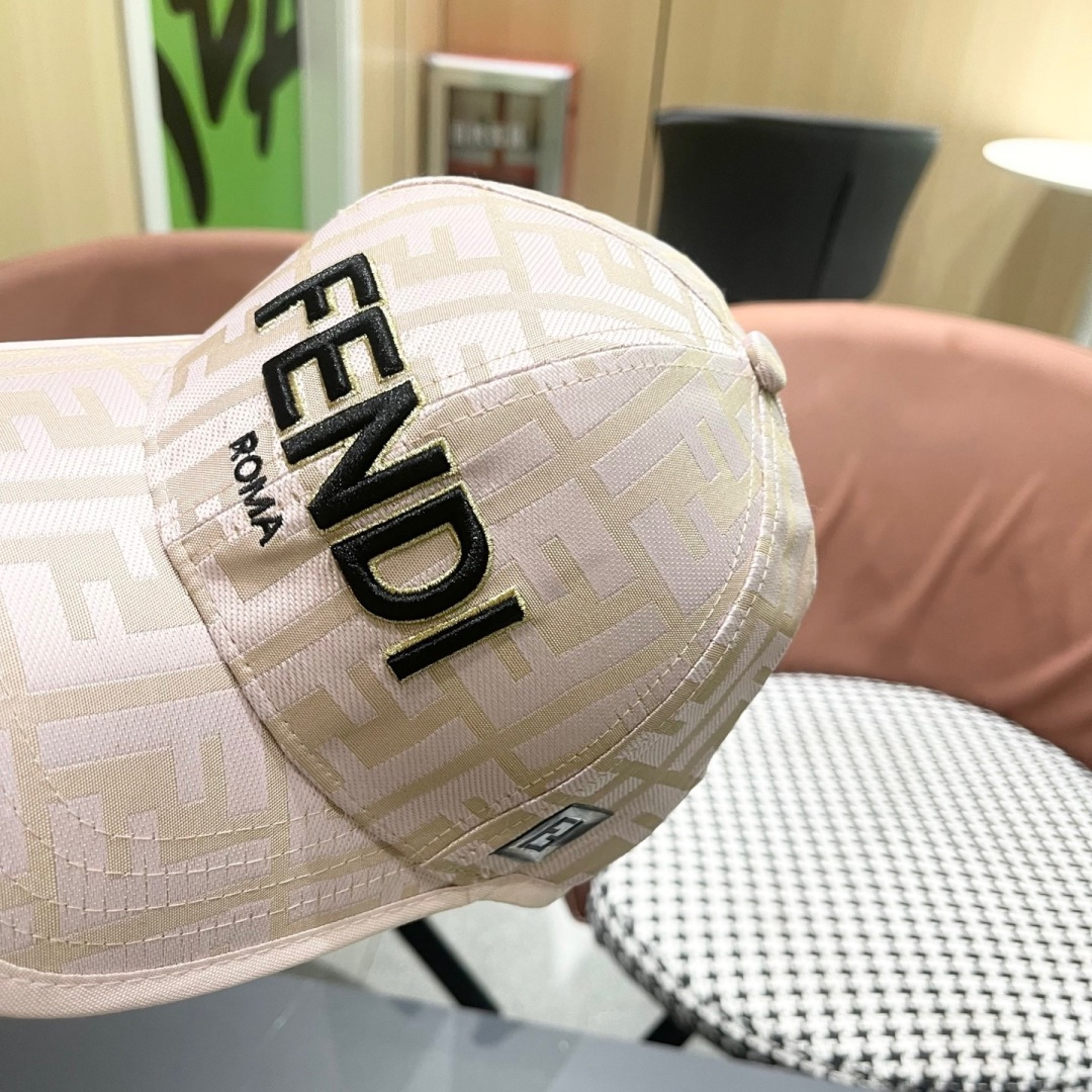  FENDI芬迪 2025老花系列棒球帽🧢 经典FF中古单品，气质穿搭单品，质量杠杠👍