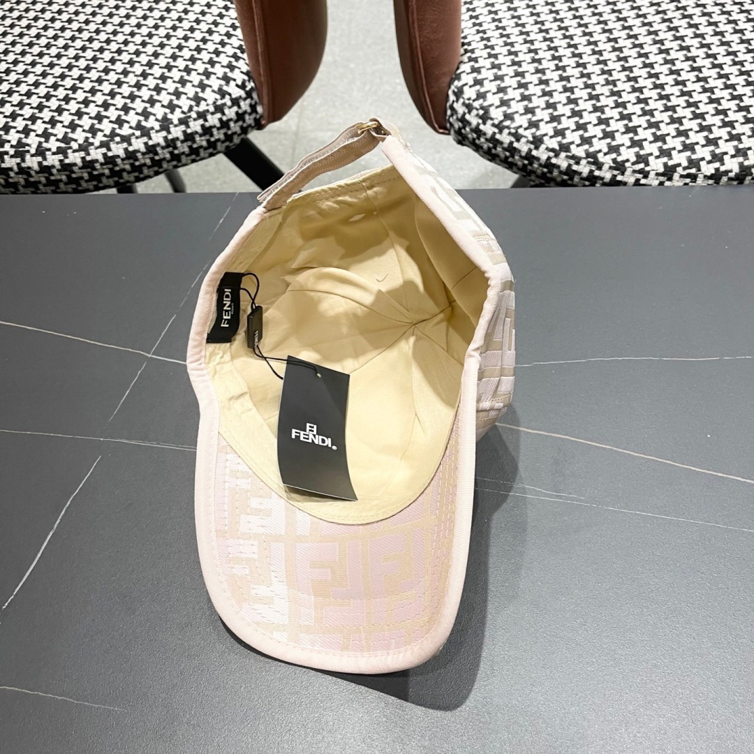  FENDI芬迪 2025老花系列棒球帽🧢 经典FF中古单品，气质穿搭单品，质量杠杠👍