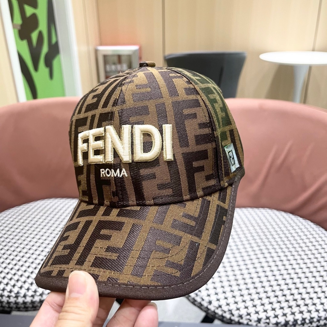  FENDI芬迪 2025老花系列棒球帽🧢 经典FF中古单品，气质穿搭单品，质量杠杠👍
