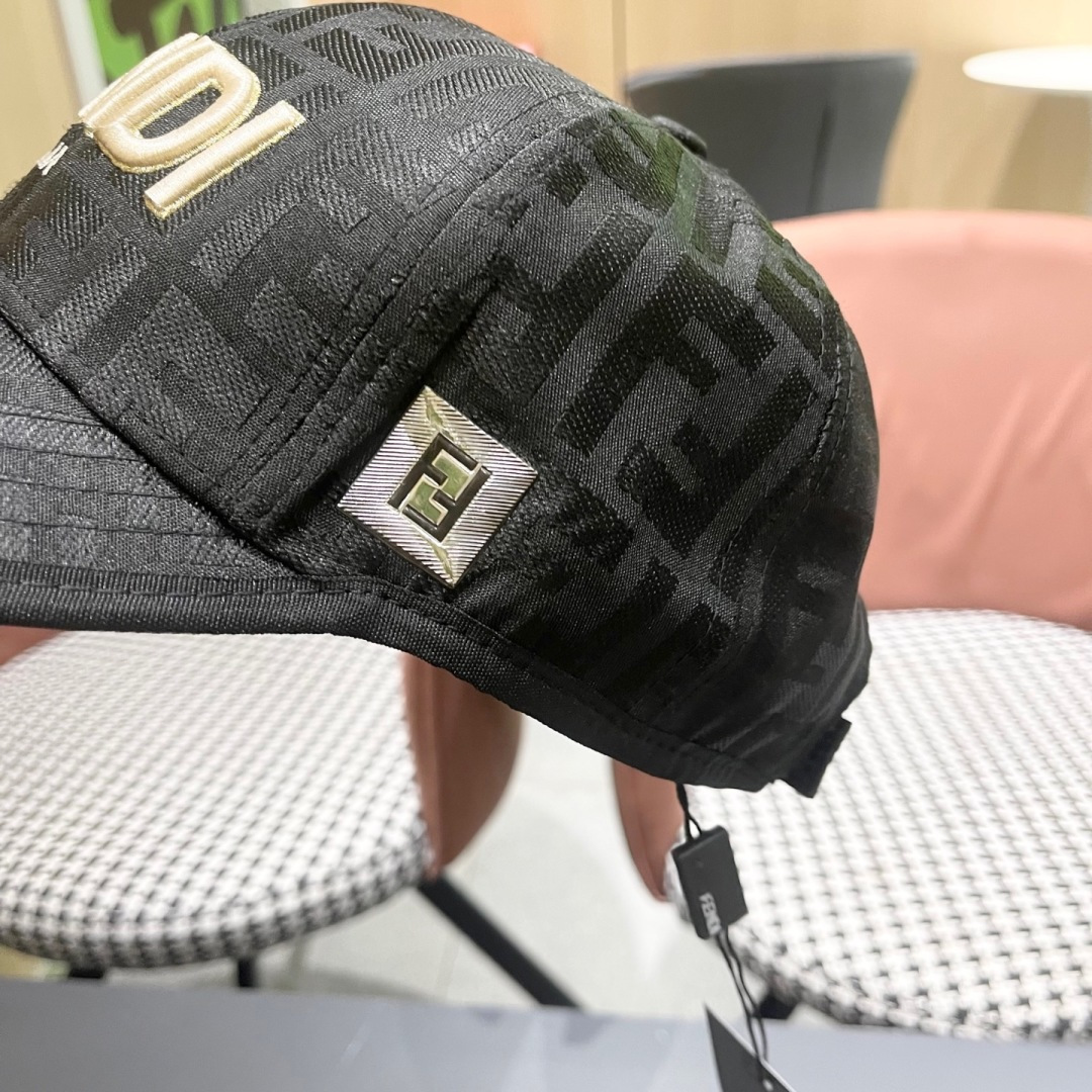  FENDI芬迪 2025老花系列棒球帽🧢 经典FF中古单品，气质穿搭单品，质量杠杠👍