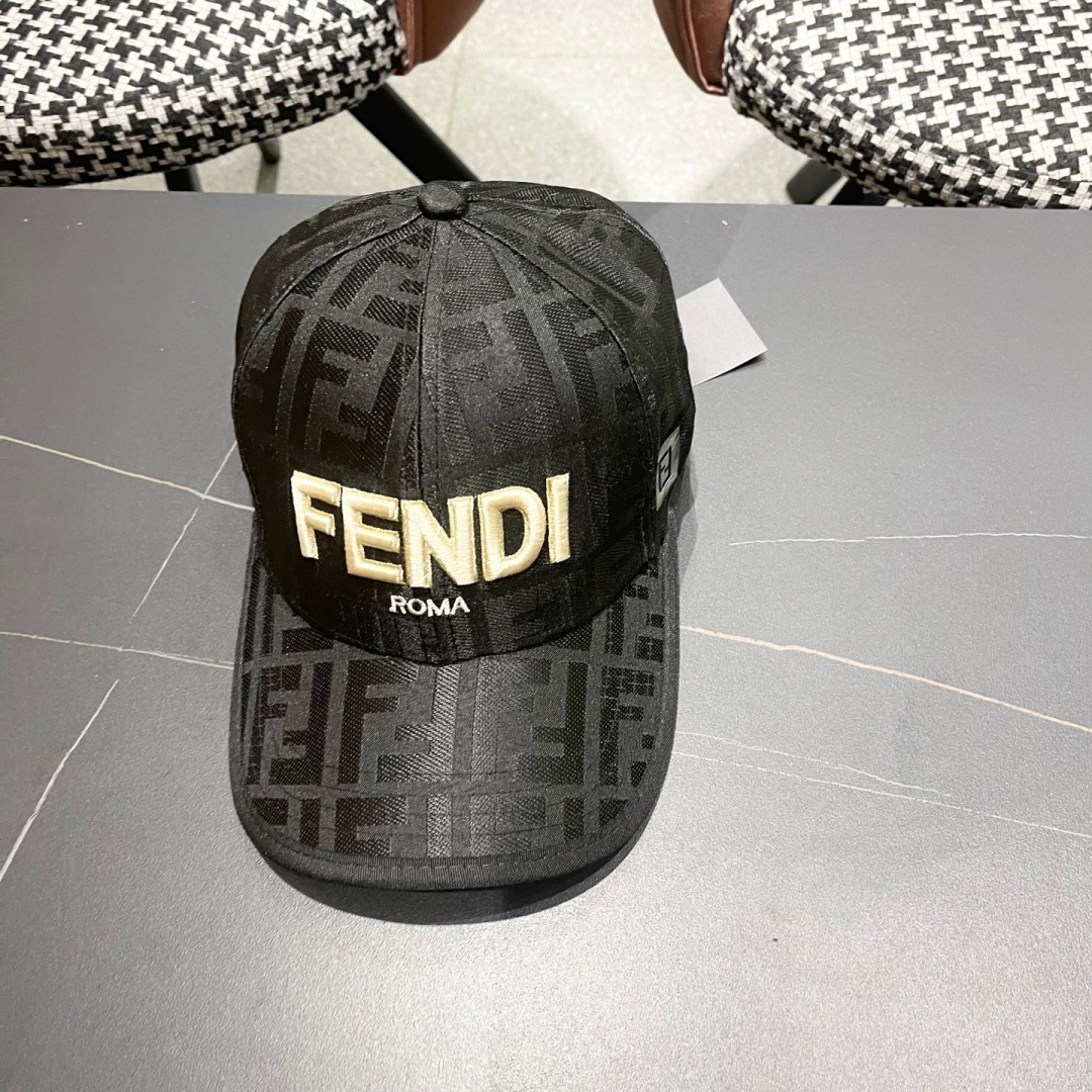  FENDI芬迪 2025老花系列棒球帽🧢 经典FF中古单品，气质穿搭单品，质量杠杠👍