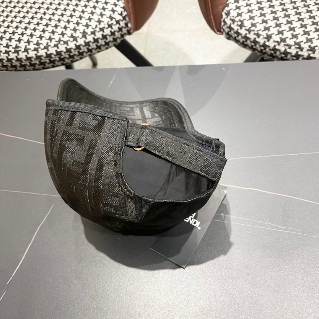  FENDI芬迪 2025老花系列棒球帽🧢 经典FF中古单品，气质穿搭单品，质量杠杠👍