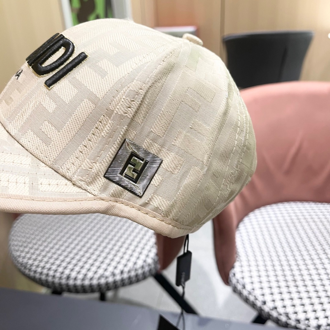  FENDI芬迪 2025老花系列棒球帽🧢 经典FF中古单品，气质穿搭单品，质量杠杠👍