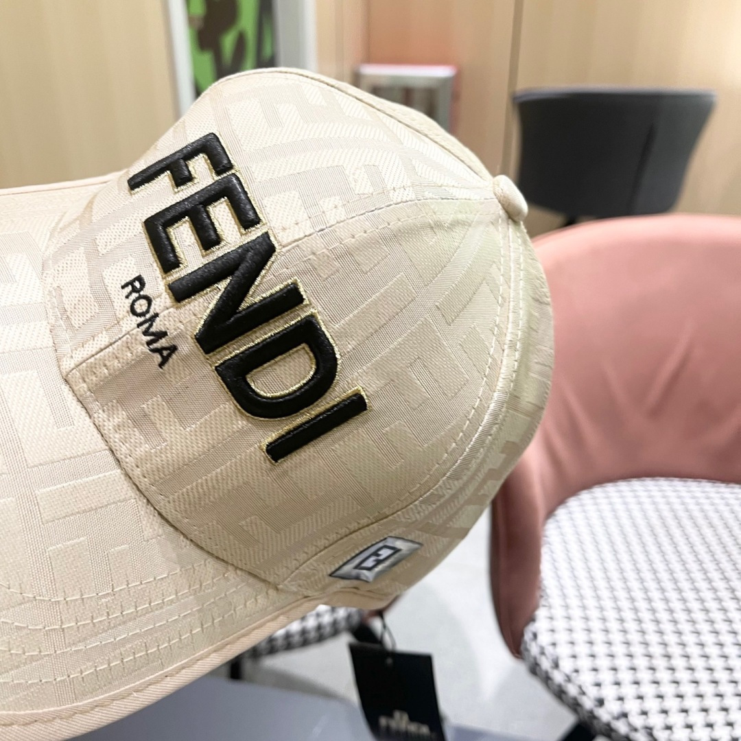  FENDI芬迪 2025老花系列棒球帽🧢 经典FF中古单品，气质穿搭单品，质量杠杠👍