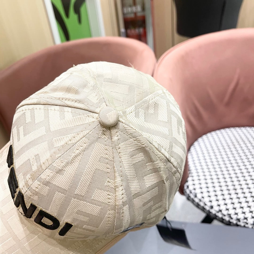  FENDI芬迪 2025老花系列棒球帽🧢 经典FF中古单品，气质穿搭单品，质量杠杠👍