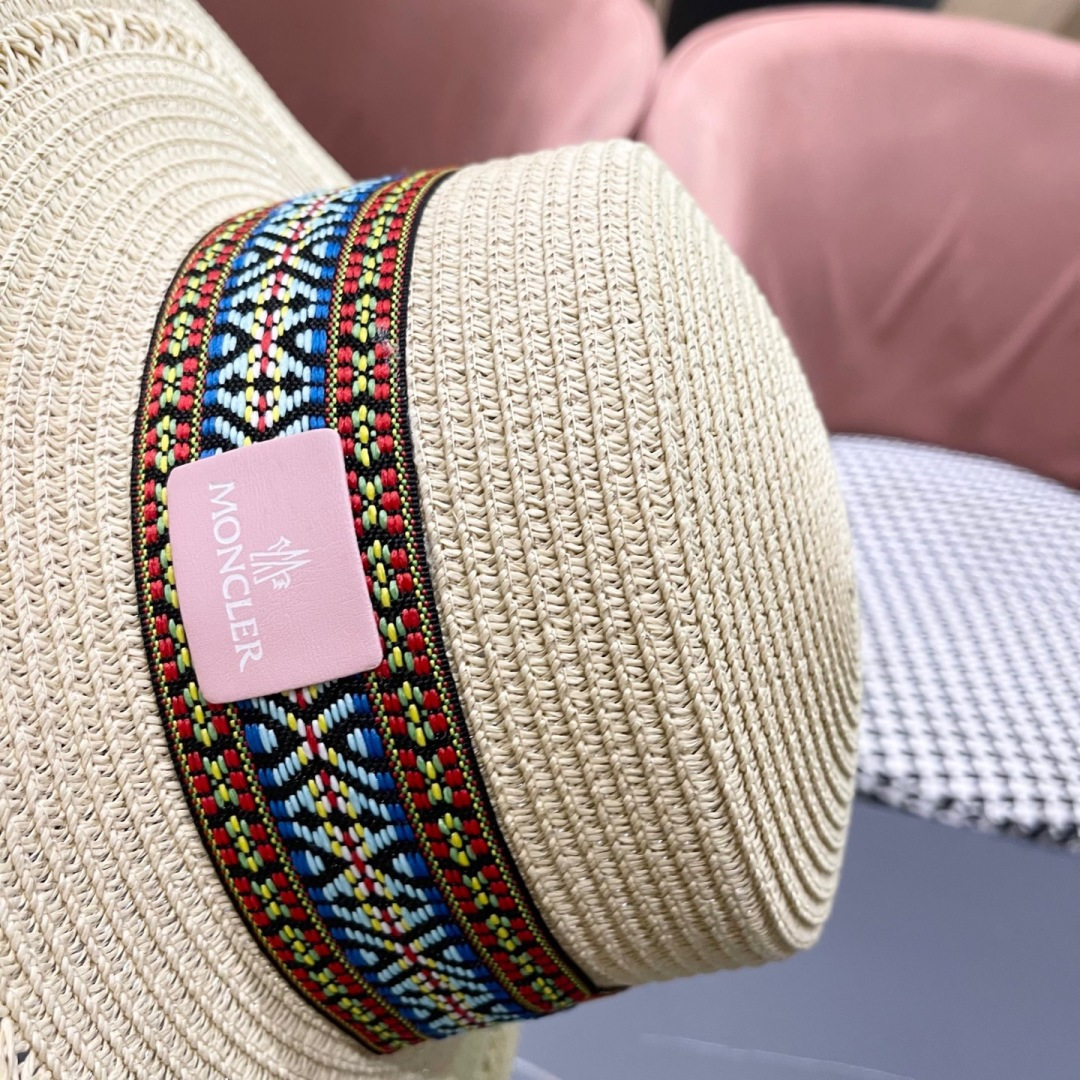  蒙口 波西米亚民族风海边沙滩遮阳草帽女夏季出游
防晒时尚平顶宽檐礼帽