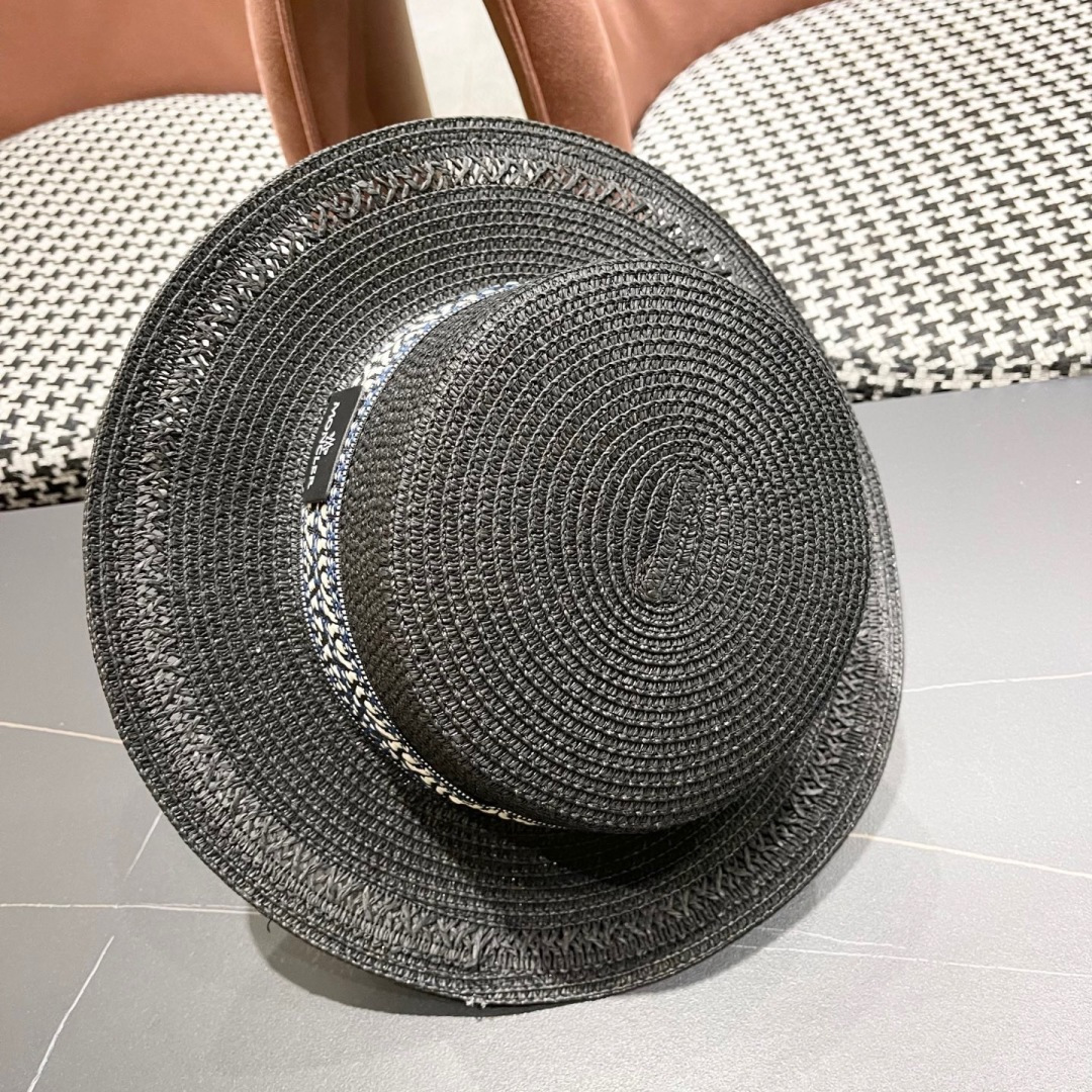  蒙口 波西米亚民族风海边沙滩遮阳草帽女夏季出游
防晒时尚平顶宽檐礼帽