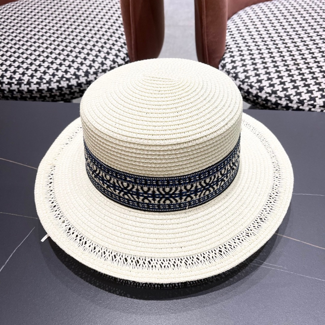  蒙口 波西米亚民族风海边沙滩遮阳草帽女夏季出游
防晒时尚平顶宽檐礼帽