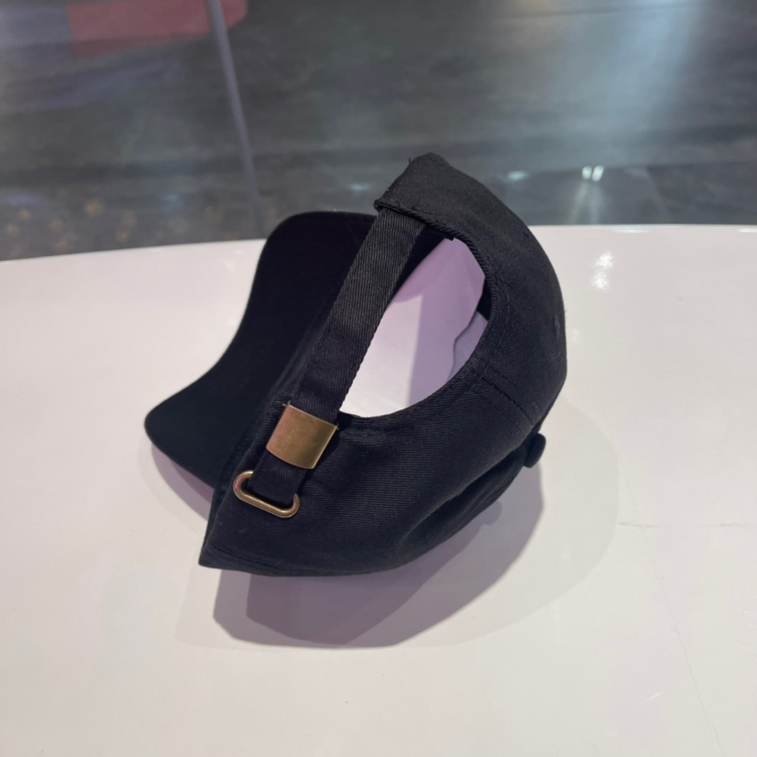  【DIOR迪奥】春夏新款棒球帽，新款出货，大牌款超好搭配，赶紧入手！