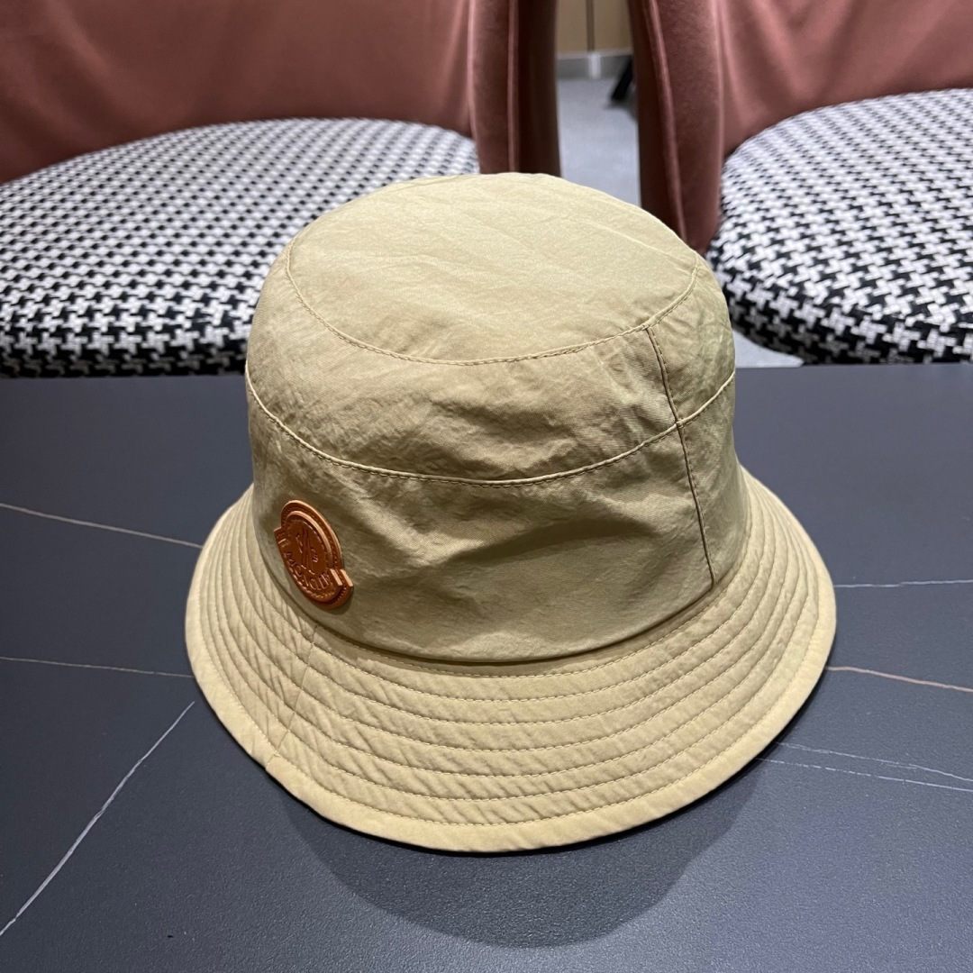  Moncler蒙口番茄小猪2025新款日系时尚简约黑色渔夫帽
女出游防紫外线太阳帽潮