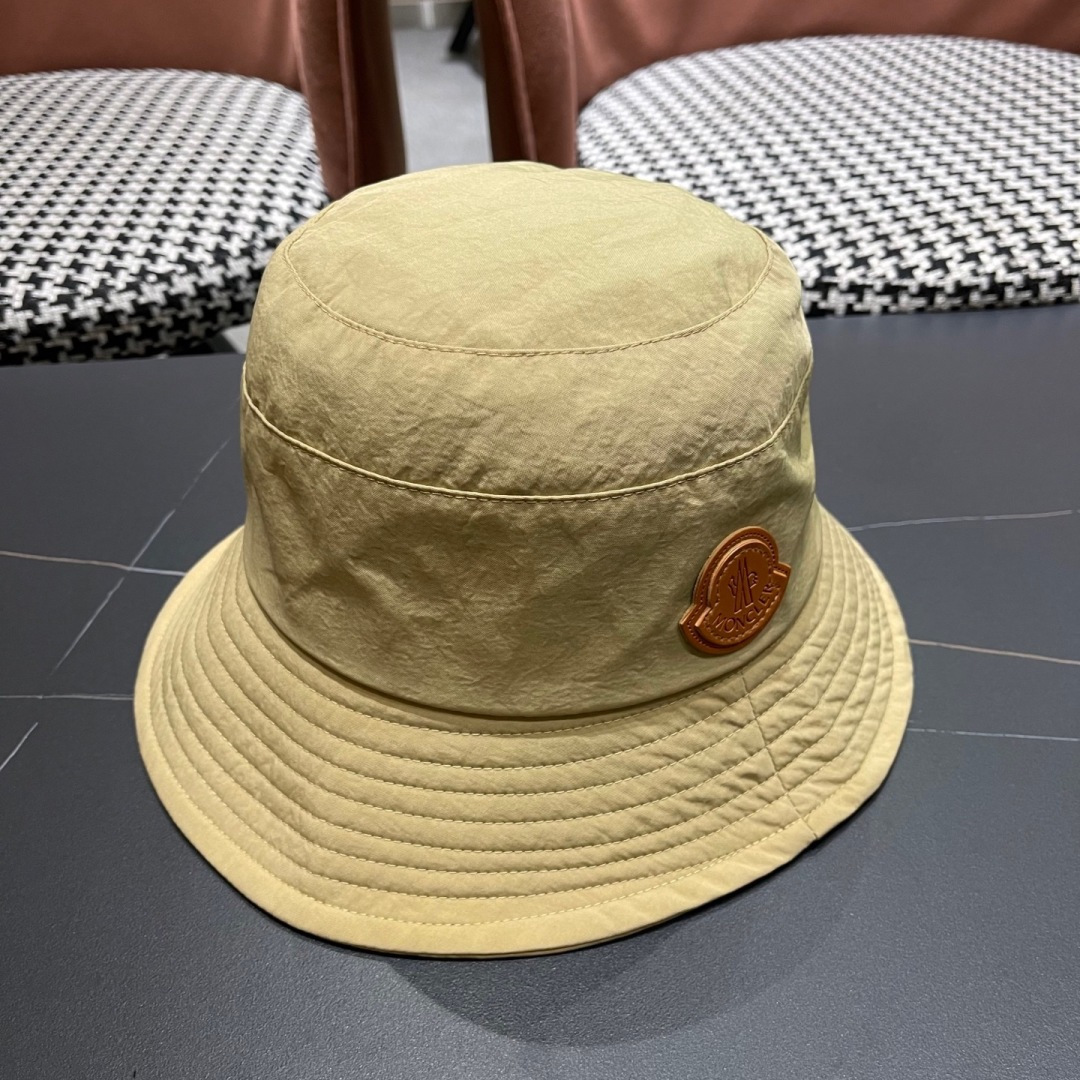  Moncler蒙口番茄小猪2025新款日系时尚简约黑色渔夫帽
女出游防紫外线太阳帽潮