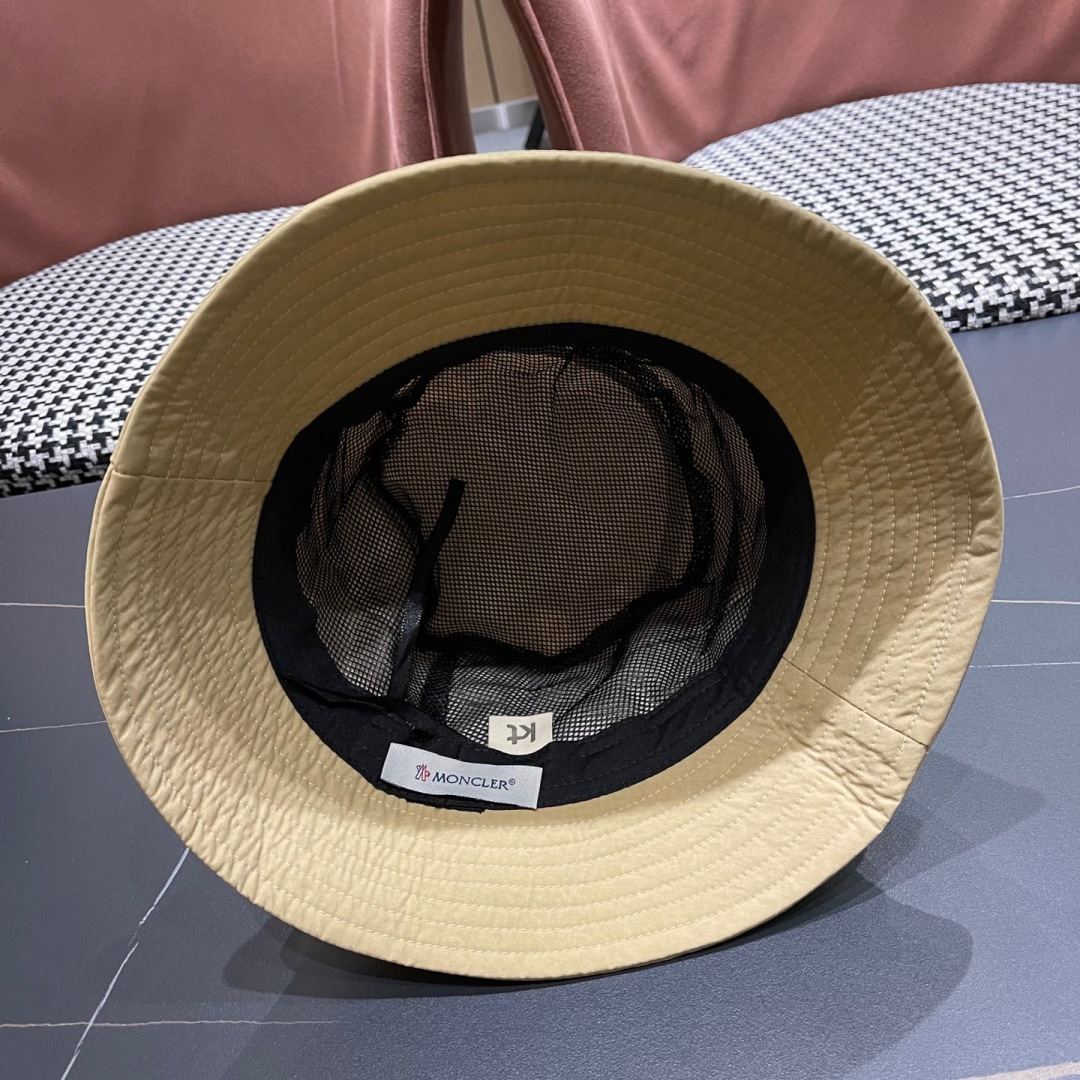  Moncler蒙口番茄小猪2025新款日系时尚简约黑色渔夫帽
女出游防紫外线太阳帽潮