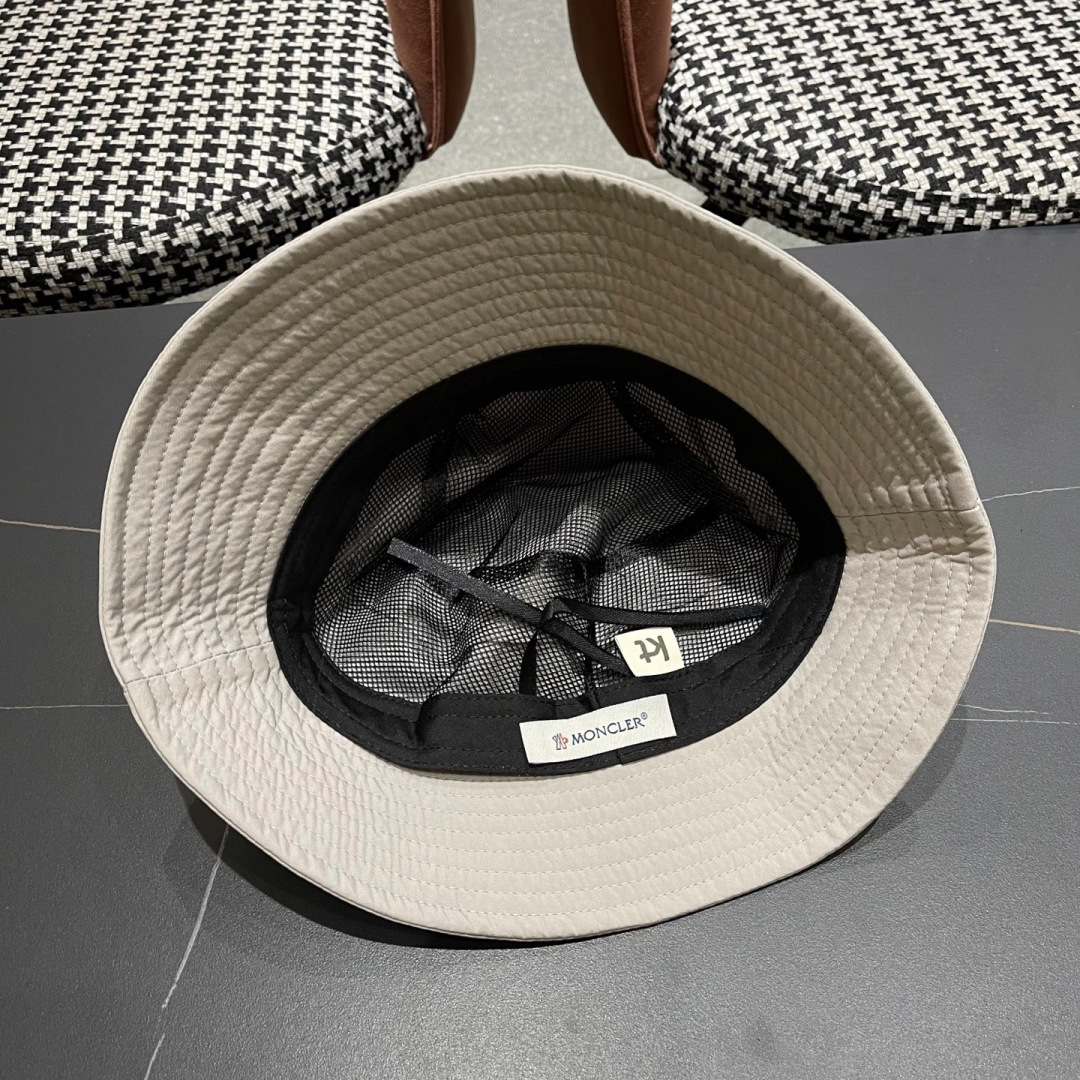  Moncler蒙口番茄小猪2025新款日系时尚简约黑色渔夫帽
女出游防紫外线太阳帽潮