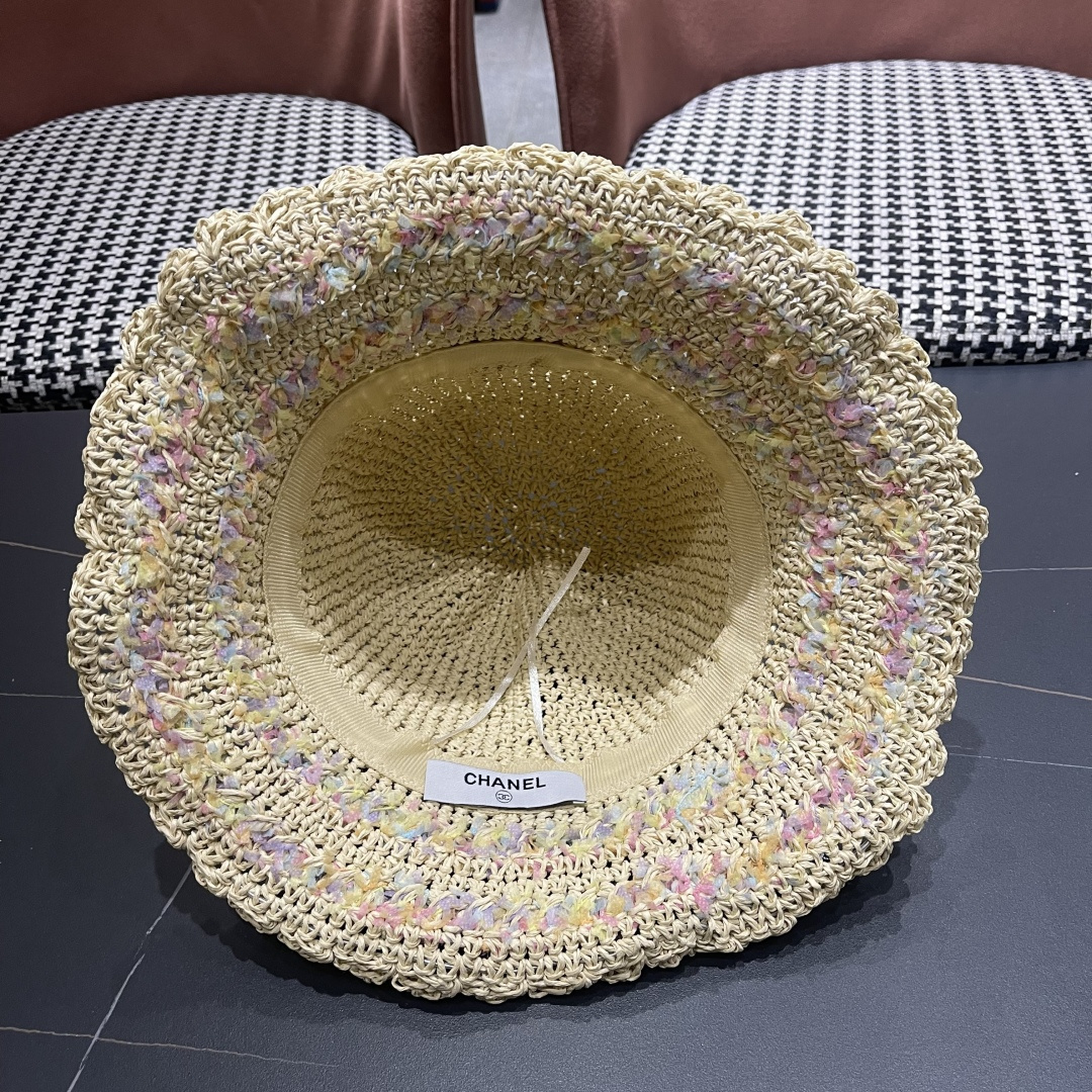  Ch@nel 香奈儿新款奶油饼千法式花朵草帽女夏海边度假风镂空防
晒遮阳大帽檐渔夫帽子