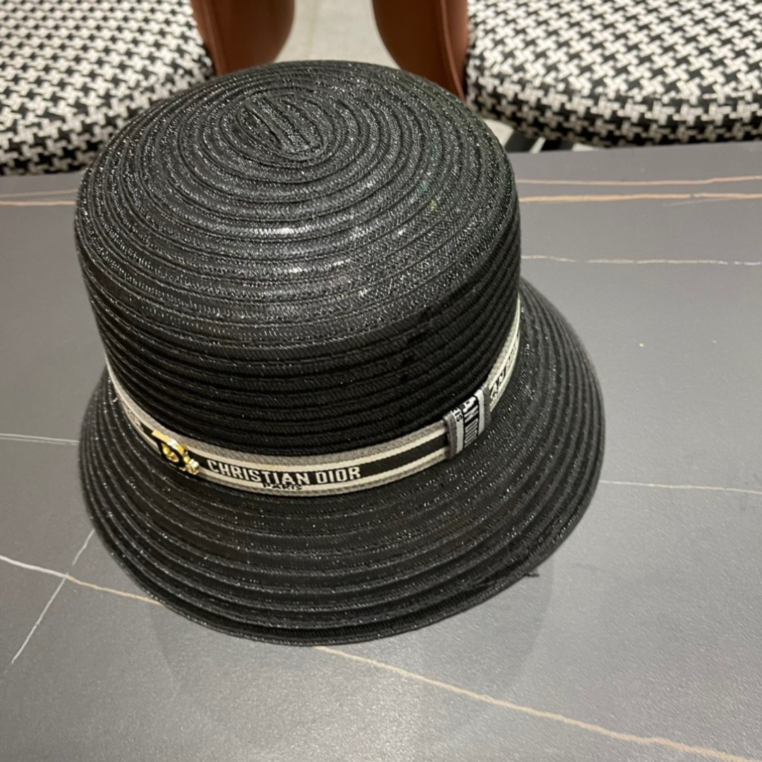  DIOR迪奥草帽❤️2025新款草帽爱心爱心做工细节精细，简约大方，百搭单品～出街首选，真的超美！名媛