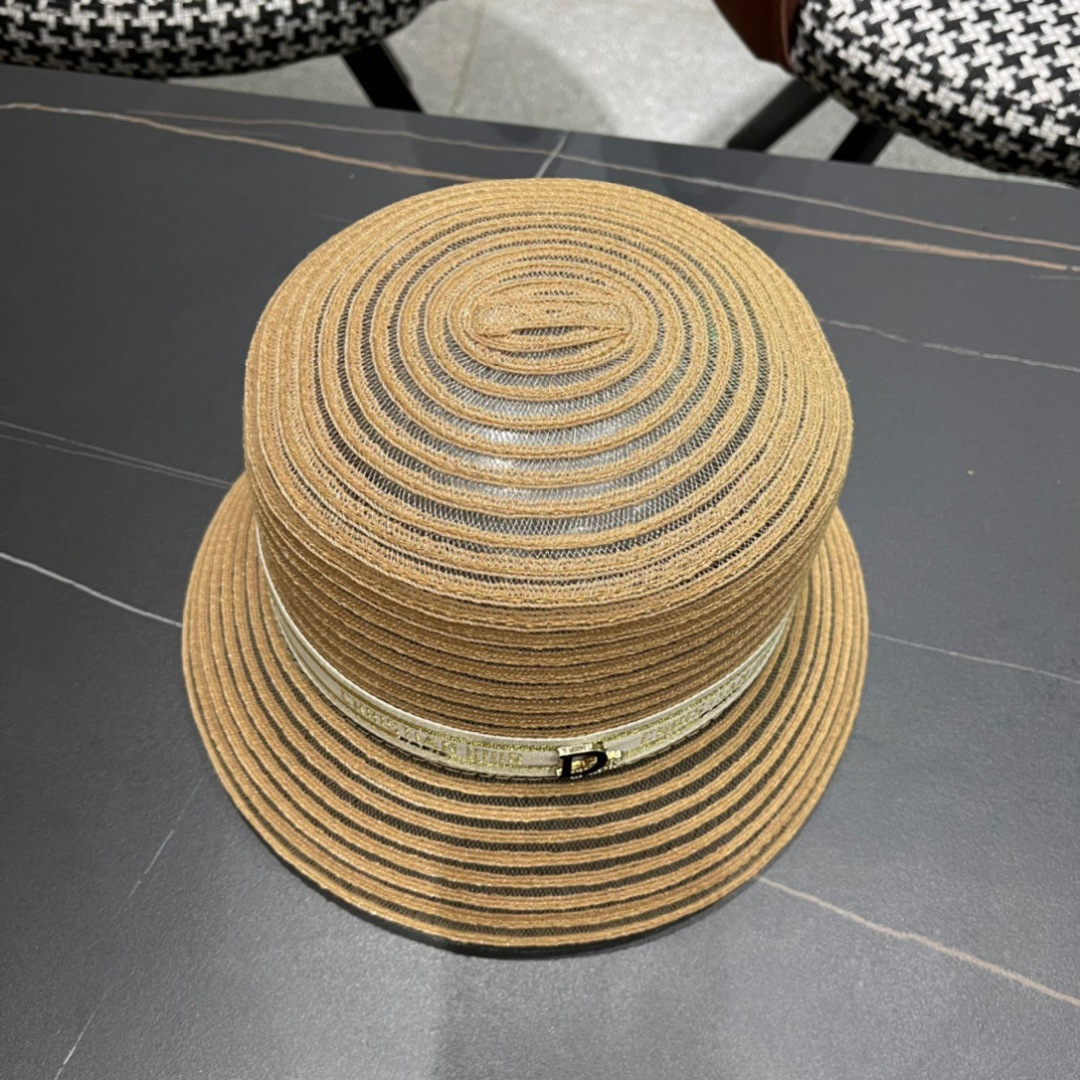  DIOR迪奥草帽❤️2025新款草帽爱心爱心做工细节精细，简约大方，百搭单品～出街首选，真的超美！名媛