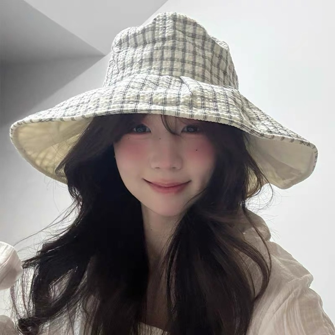  Burberry（巴宝莉）2025新款格子渔夫帽子女春夏薄款黑胶
大檐防紫外线遮阳帽休闲百搭