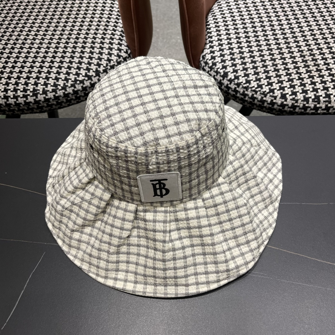  Burberry（巴宝莉）2025新款格子渔夫帽子女春夏薄款黑胶
大檐防紫外线遮阳帽休闲百搭