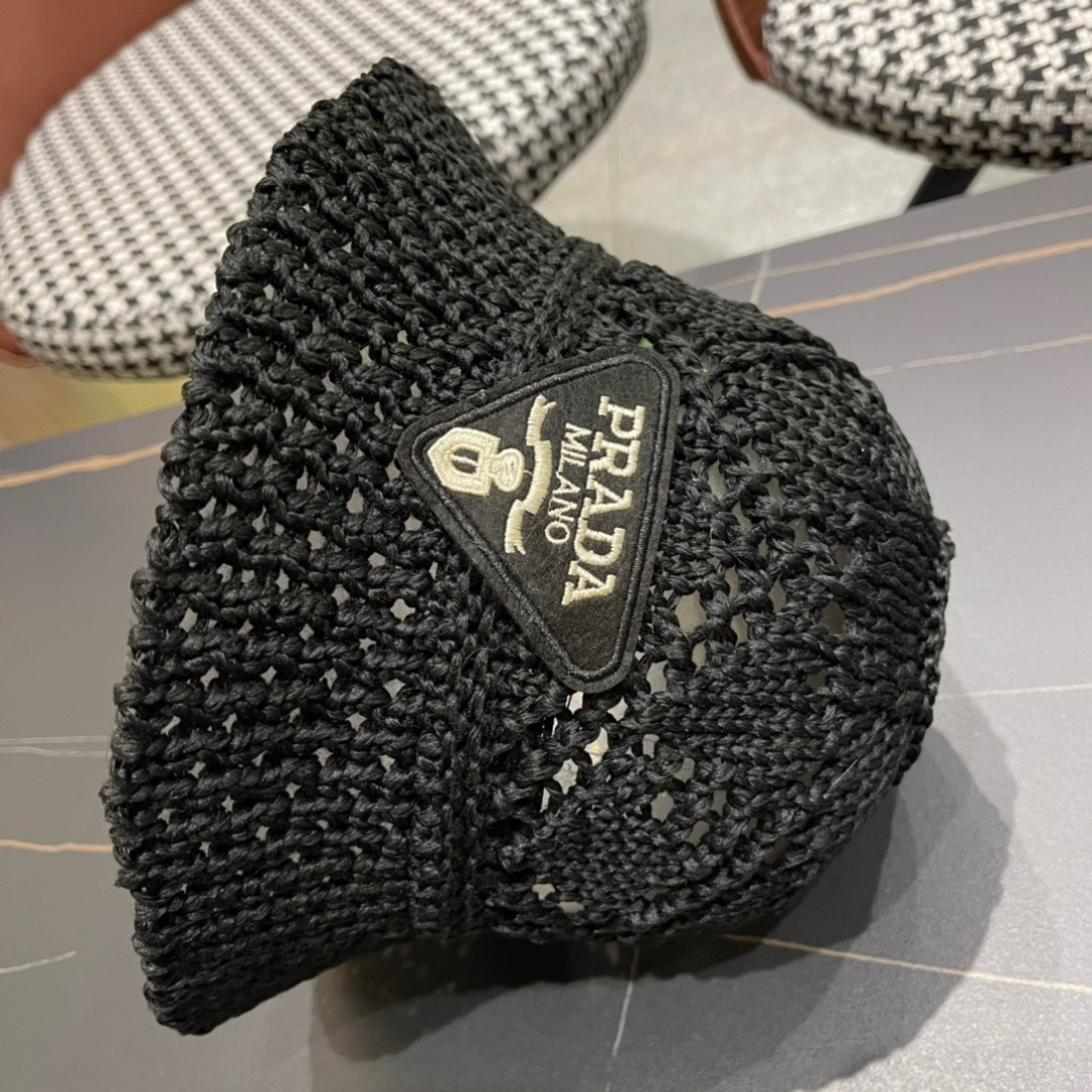  普拉达2025春夏新款钩花手工盆帽日系水桶透气帽简约甜美风，帽型很好，大脸型哦！出街必备