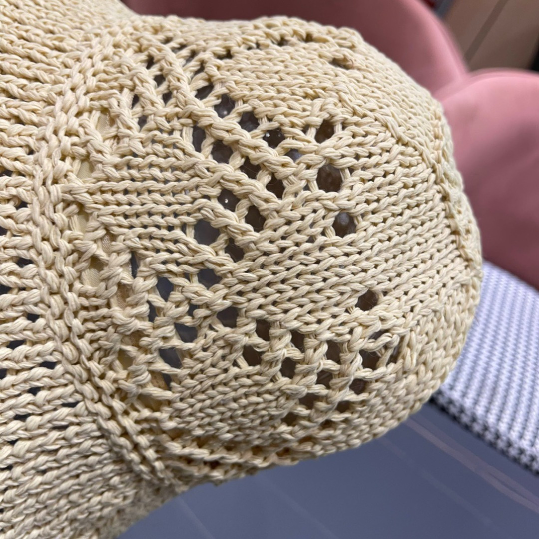  普拉达2025春夏新款钩花手工盆帽日系水桶透气帽简约甜美风，帽型很好，大脸型哦！出街必备