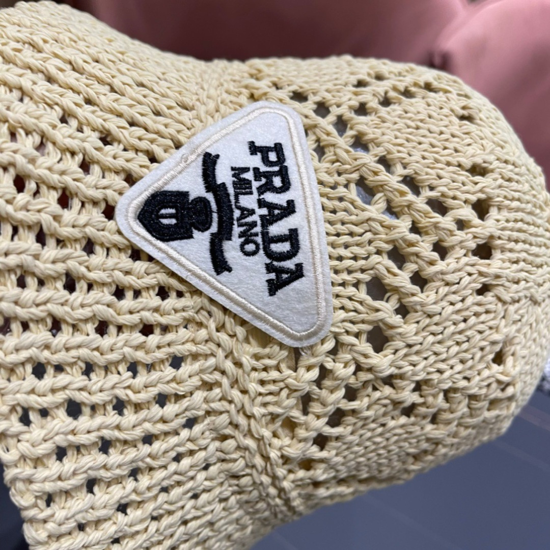  普拉达2025春夏新款钩花手工盆帽日系水桶透气帽简约甜美风，帽型很好，大脸型哦！出街必备