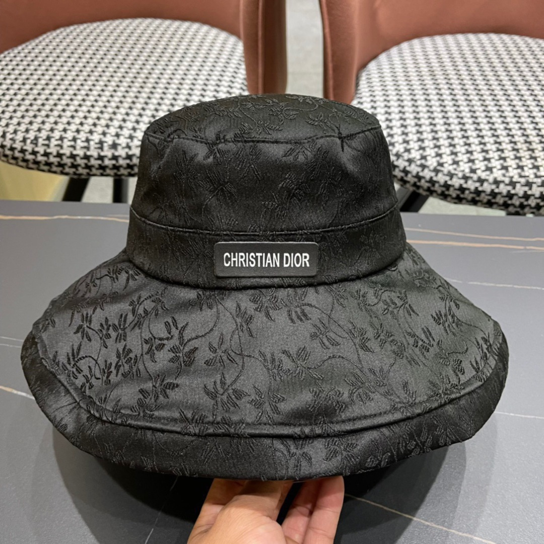  Dior 迪奥 2025新款渔夫帽， 精致純也格调很有感觉，很酷很时尚，质量超赞