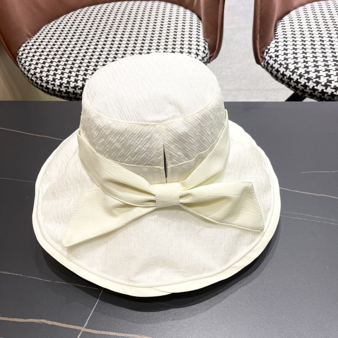  赛琳CELINE新款防晒大帽棚蝴蝶结渔夫帽，最好品质的，休闲大方，简约时尚，大家自己对比哦