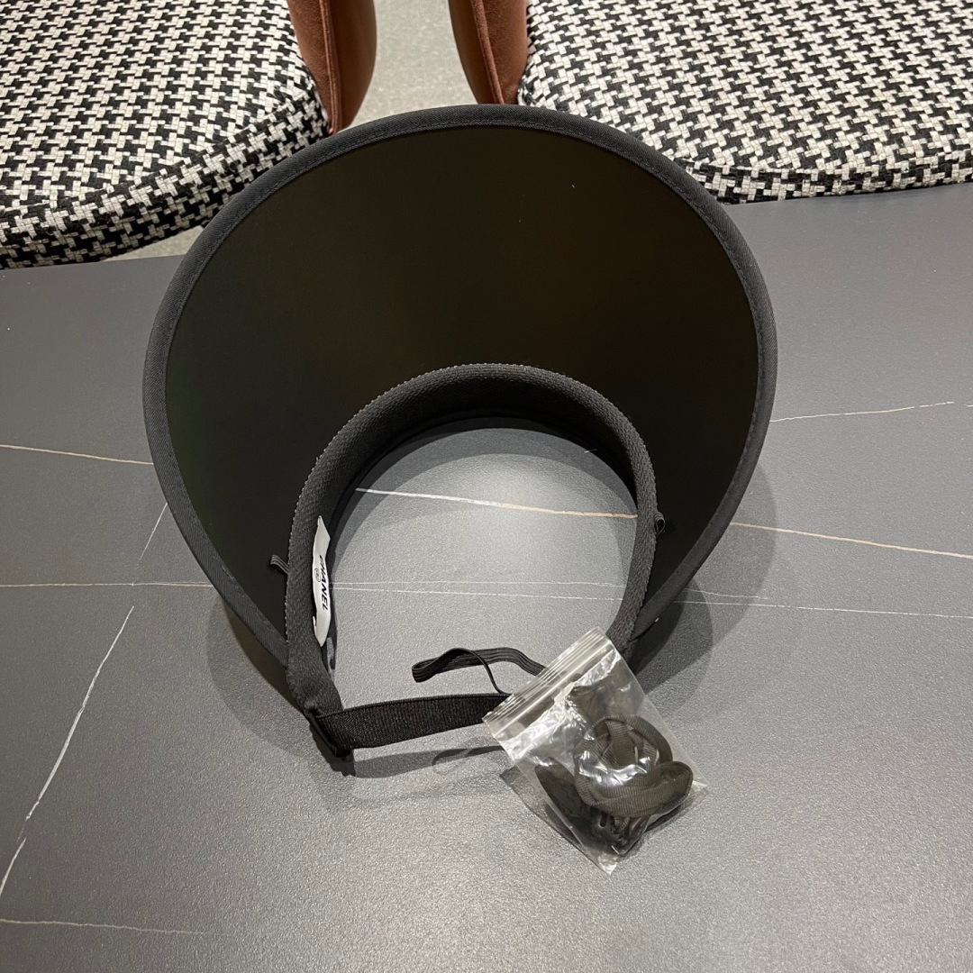  【CHANEL 香奈儿】2025新款独家款小香遮阳帽空顶帽，🔆遮阳百搭～休闲出街神器 巨防嗮！太爱了💕