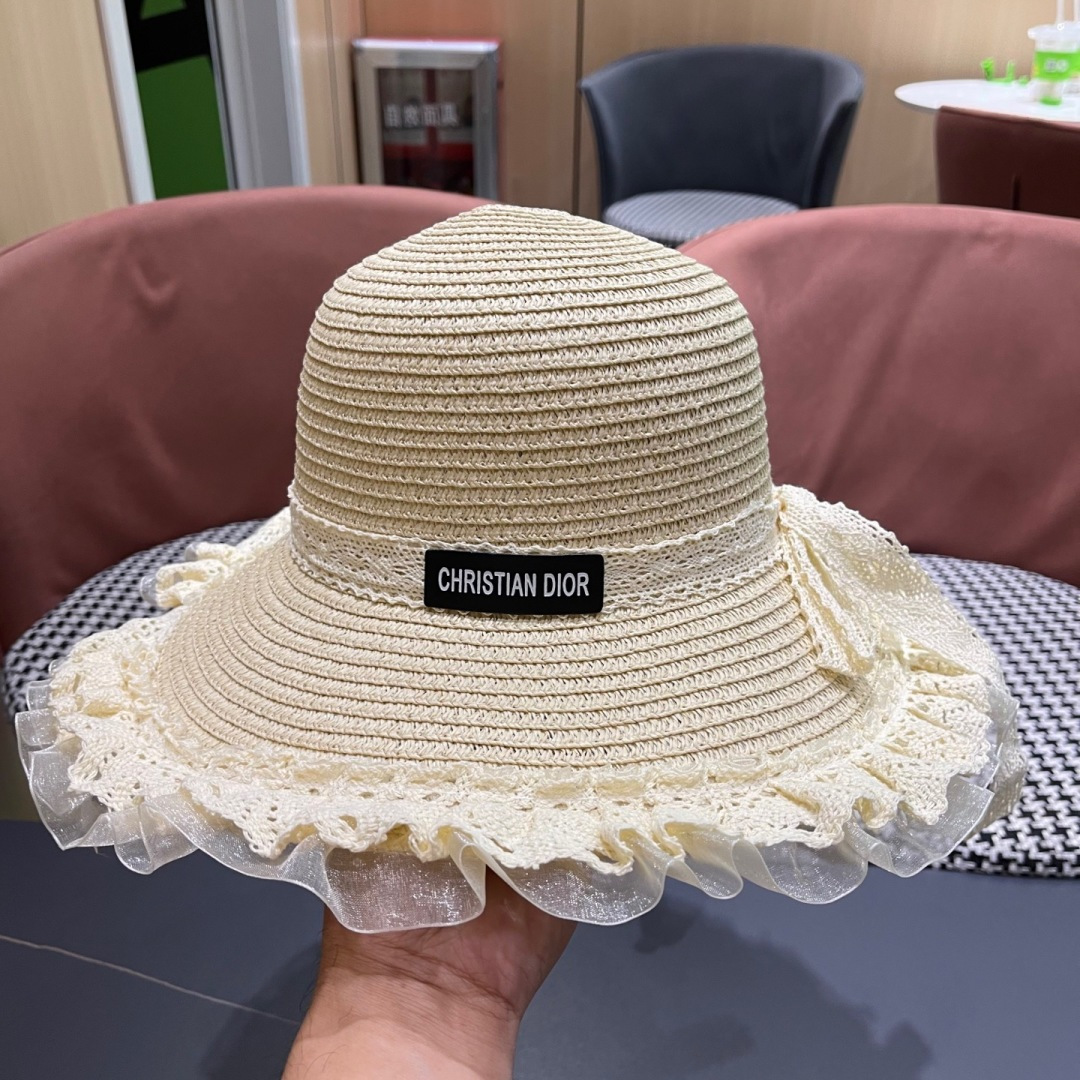  迪奥Dior草帽女蕾丝蝴蝶结遮阳帽户外出游度假太阳帽沙滩
防晒帽百搭渔夫帽