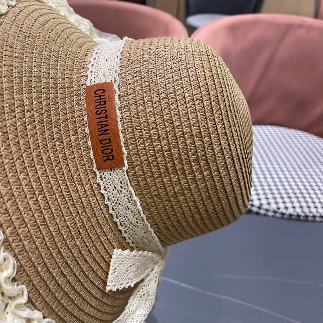  迪奥Dior草帽女蕾丝蝴蝶结遮阳帽户外出游度假太阳帽沙滩
防晒帽百搭渔夫帽