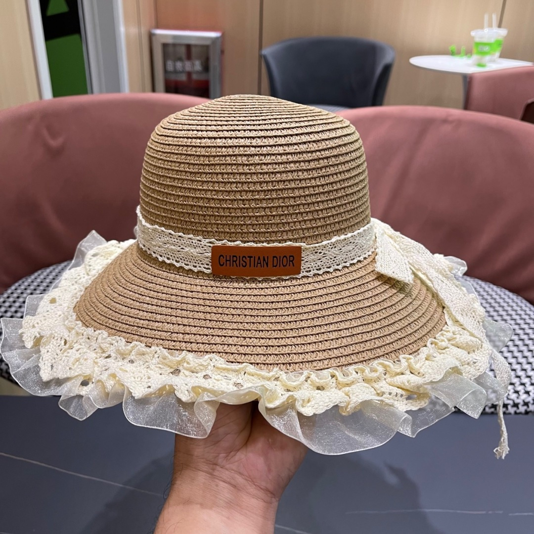  迪奥Dior草帽女蕾丝蝴蝶结遮阳帽户外出游度假太阳帽沙滩
防晒帽百搭渔夫帽