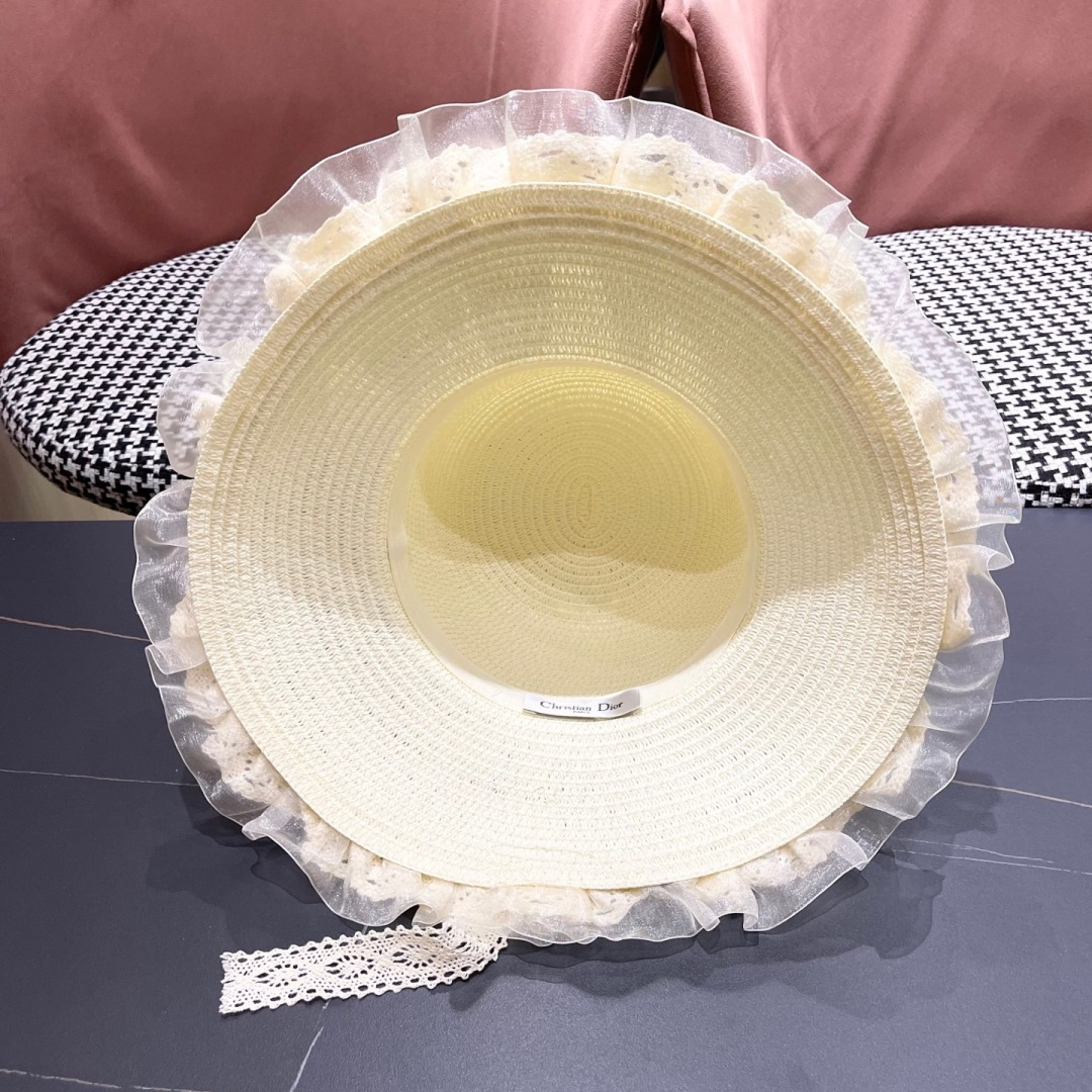  迪奥Dior草帽女蕾丝蝴蝶结遮阳帽户外出游度假太阳帽沙滩
防晒帽百搭渔夫帽