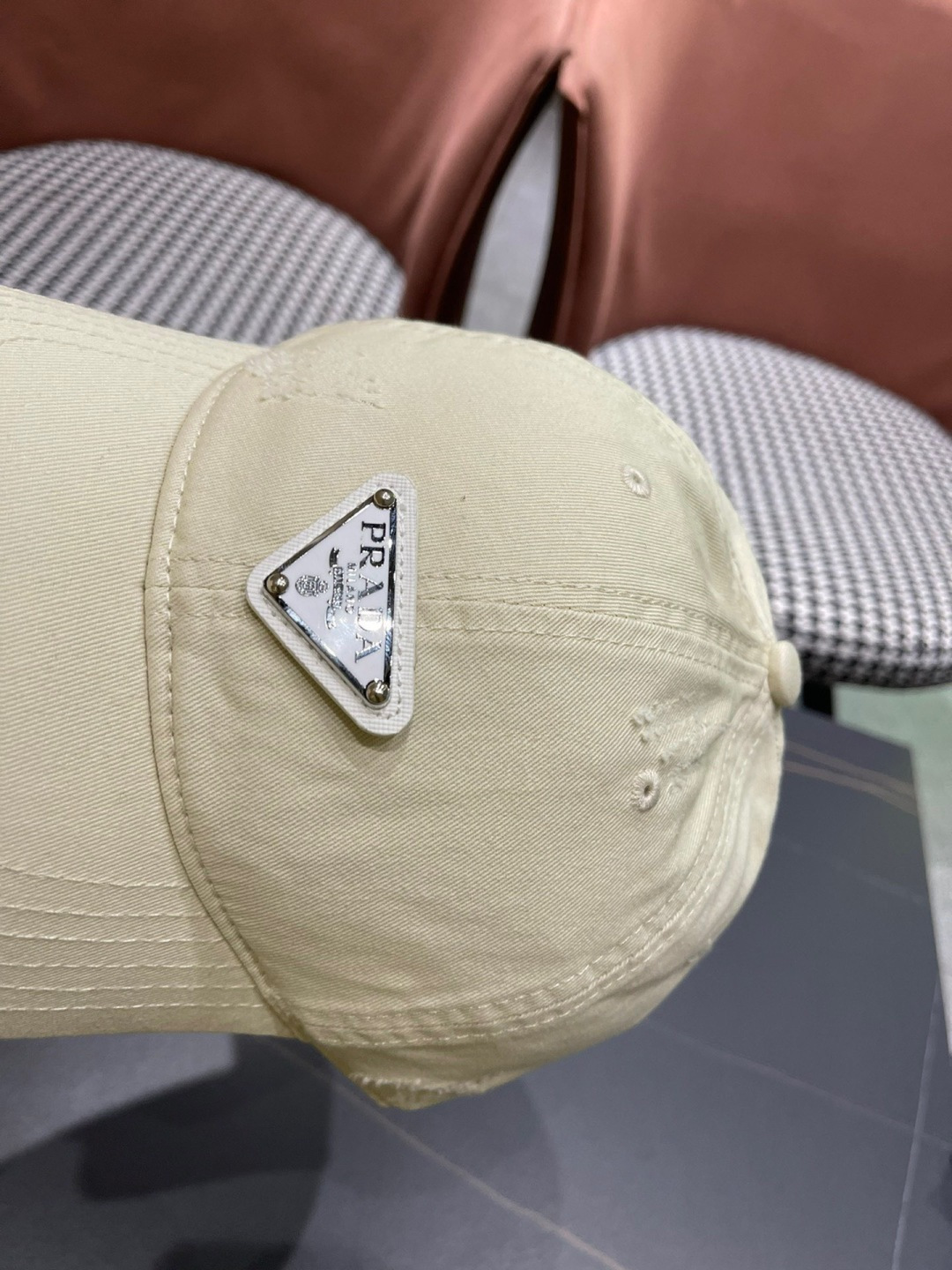 【普拉达】春夏新款大牌棒球帽，大牌款超好搭配，赶紧入手！