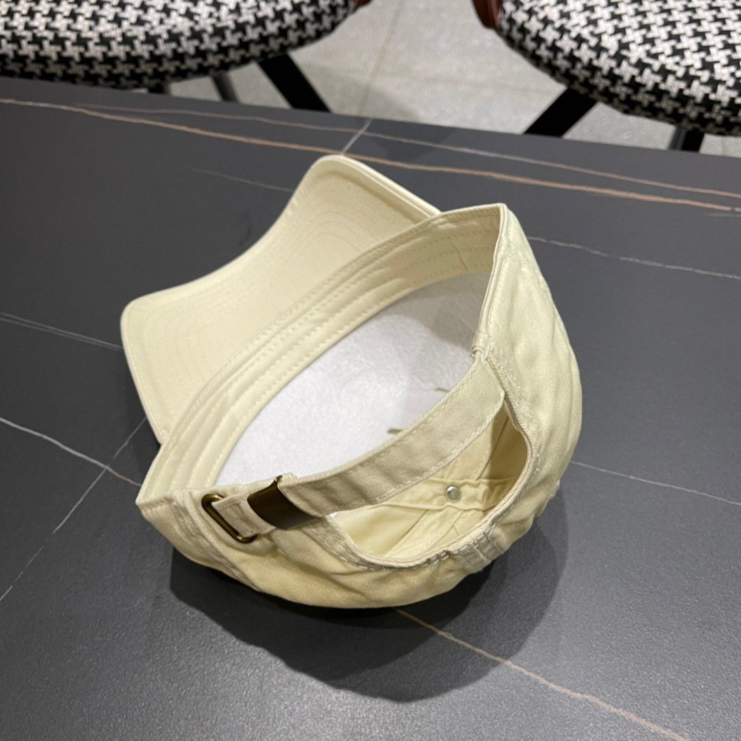 【普拉达】春夏新款大牌棒球帽，大牌款超好搭配，赶紧入手！