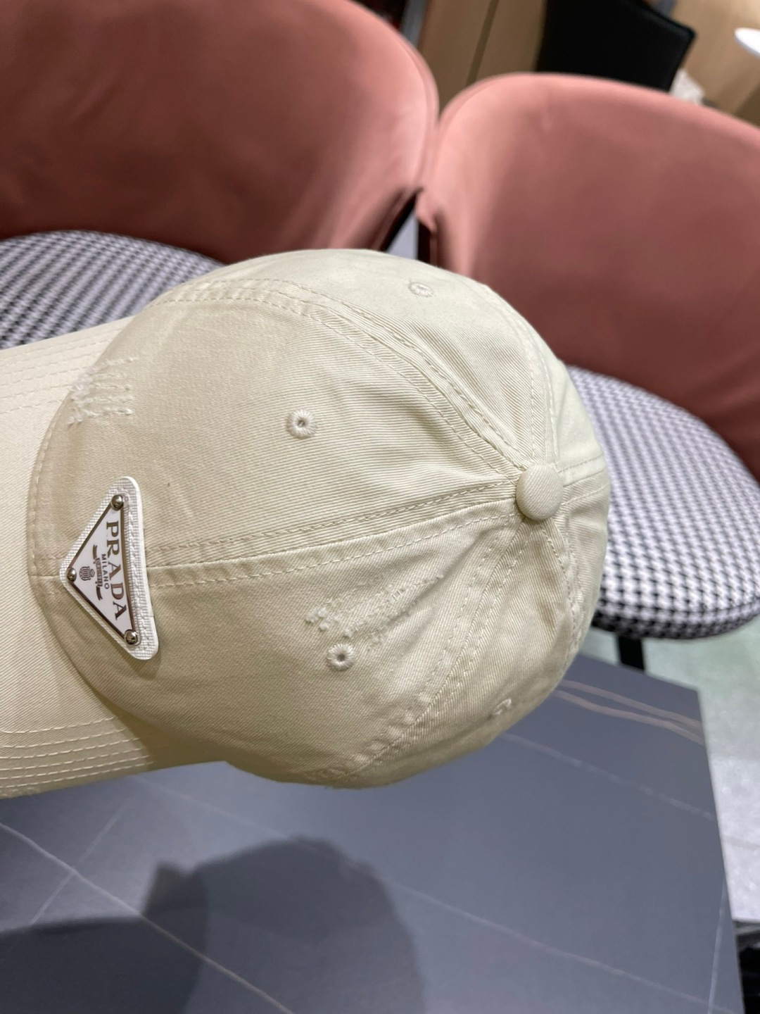 【普拉达】春夏新款大牌棒球帽，大牌款超好搭配，赶紧入手！