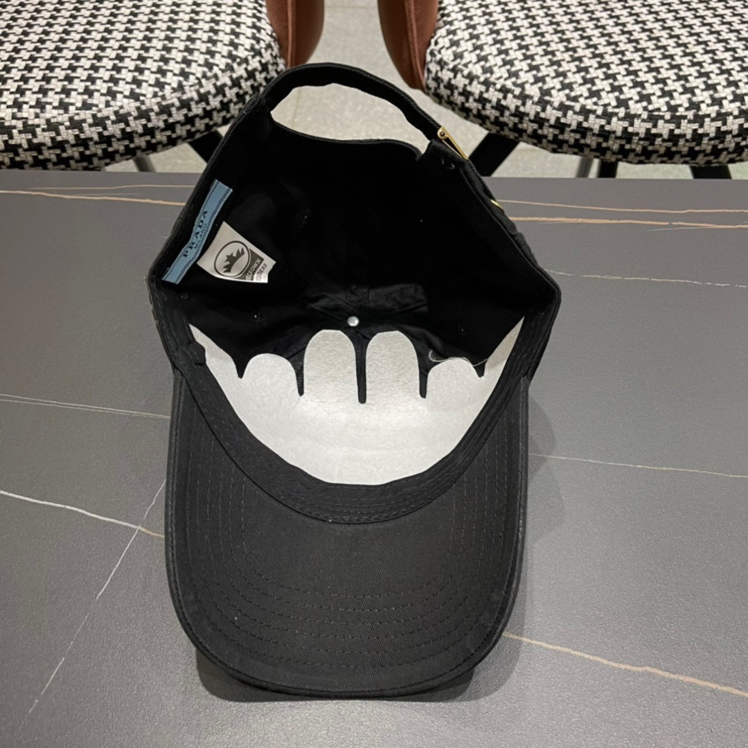 【普拉达】春夏新款大牌棒球帽，大牌款超好搭配，赶紧入手！