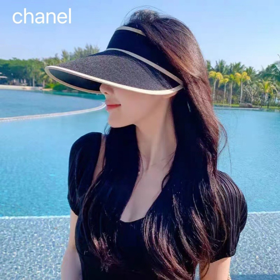  Ch@nel 香奈儿新款空顶帽
超甜超乖的小空顶🔝，细节和质感都拿捏得很完美！
七彩色系，缤纷整个夏天