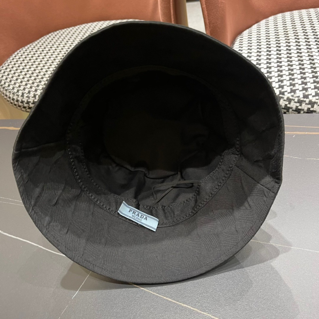 【普拉达】2025春夏新款遮阳渔夫帽，新款出货，大牌款超好搭配，赶紧入手！