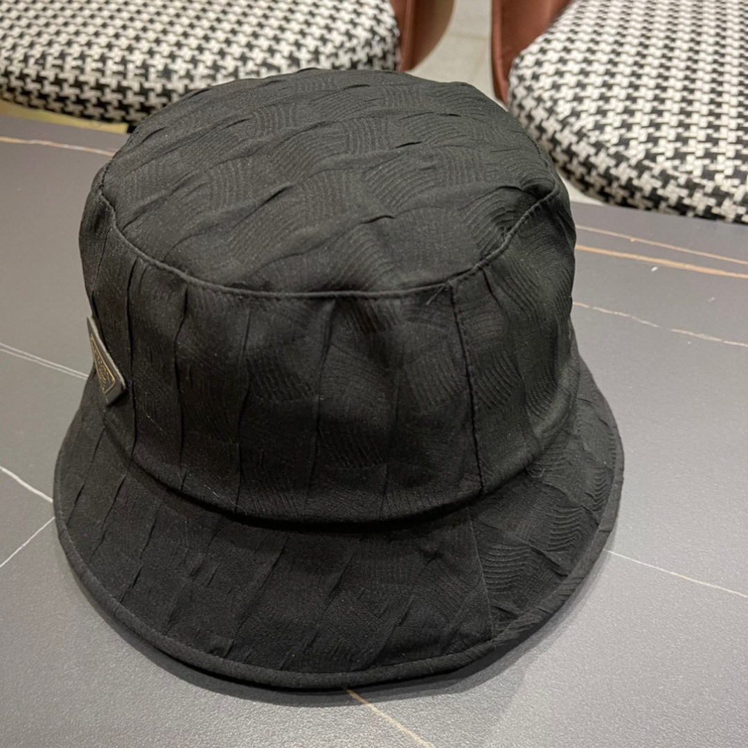 【普拉达】2025春夏新款遮阳渔夫帽，新款出货，大牌款超好搭配，赶紧入手！