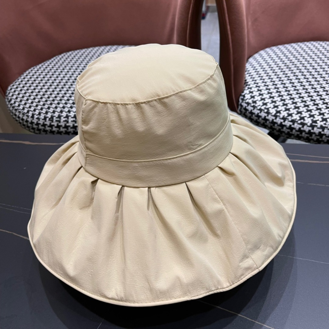 【CELINE赛琳】2025新款简约渔夫帽～简约大气
🔅大牌经典，夏季新品