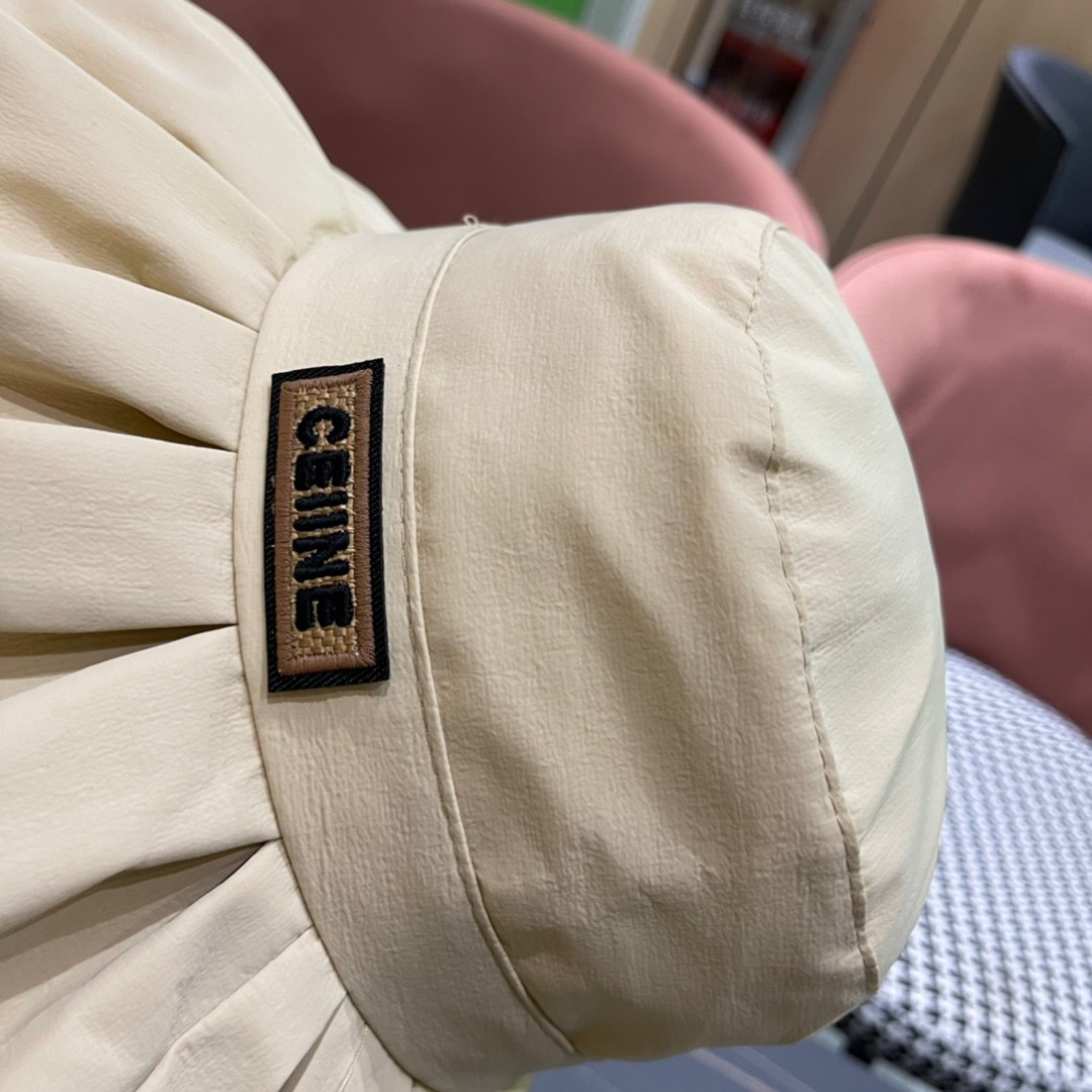 【CELINE赛琳】2025新款简约渔夫帽～简约大气
🔅大牌经典，夏季新品