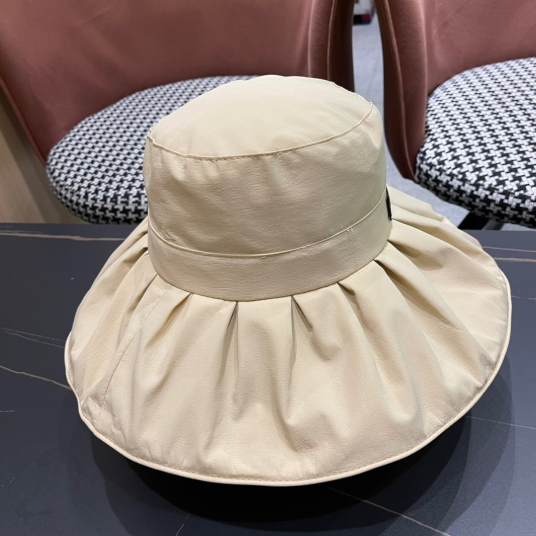 【CELINE赛琳】2025新款简约渔夫帽～简约大气
🔅大牌经典，夏季新品