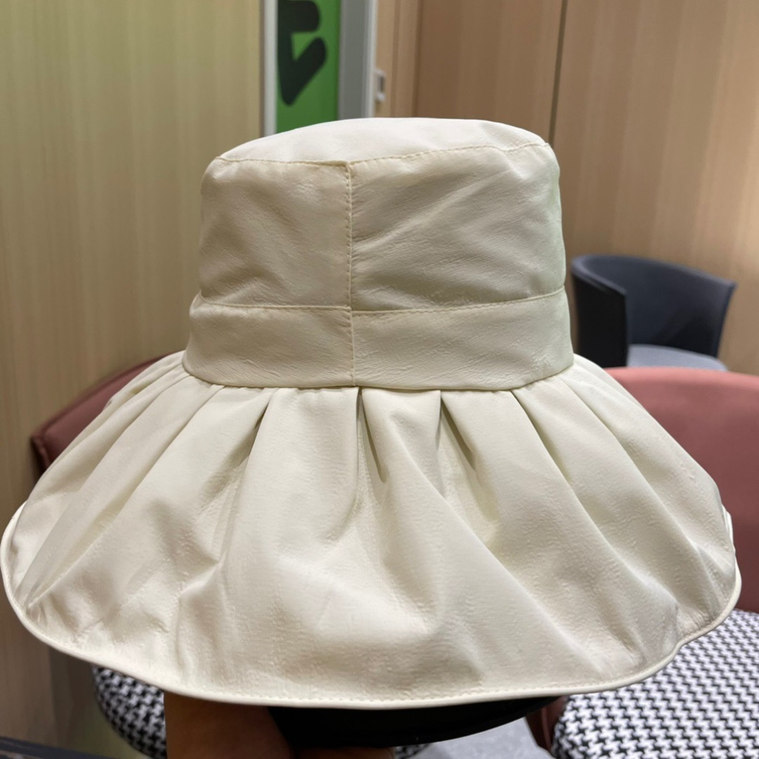 【CELINE赛琳】2025新款简约渔夫帽～简约大气
🔅大牌经典，夏季新品