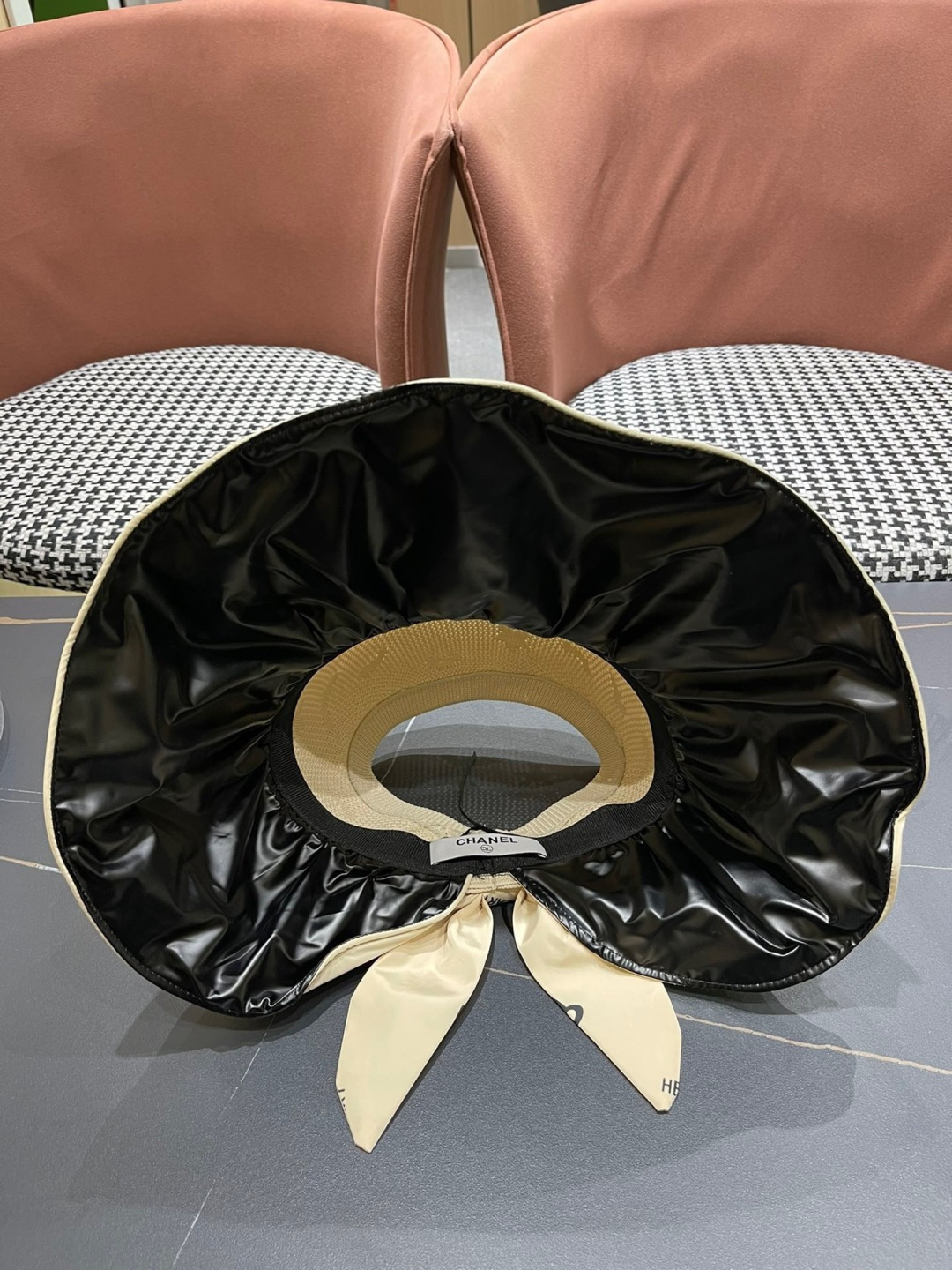 【Chanel香奈儿】2025夏款大檐空顶遮阳渔夫帽🌈 浪漫沙滩款！超美！
